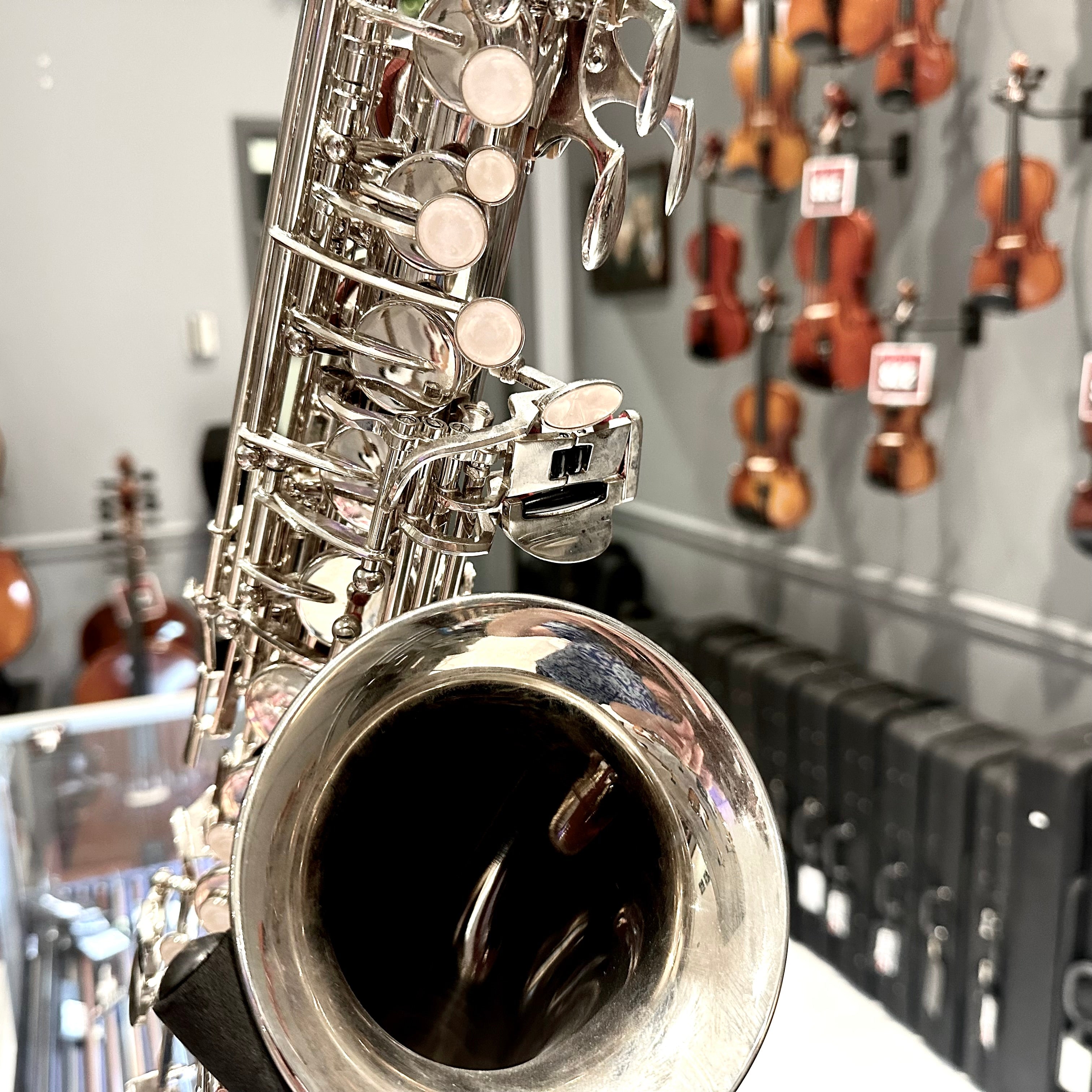 Fugue F80g: Intermediate Alto Saxophone, Nickel Plated