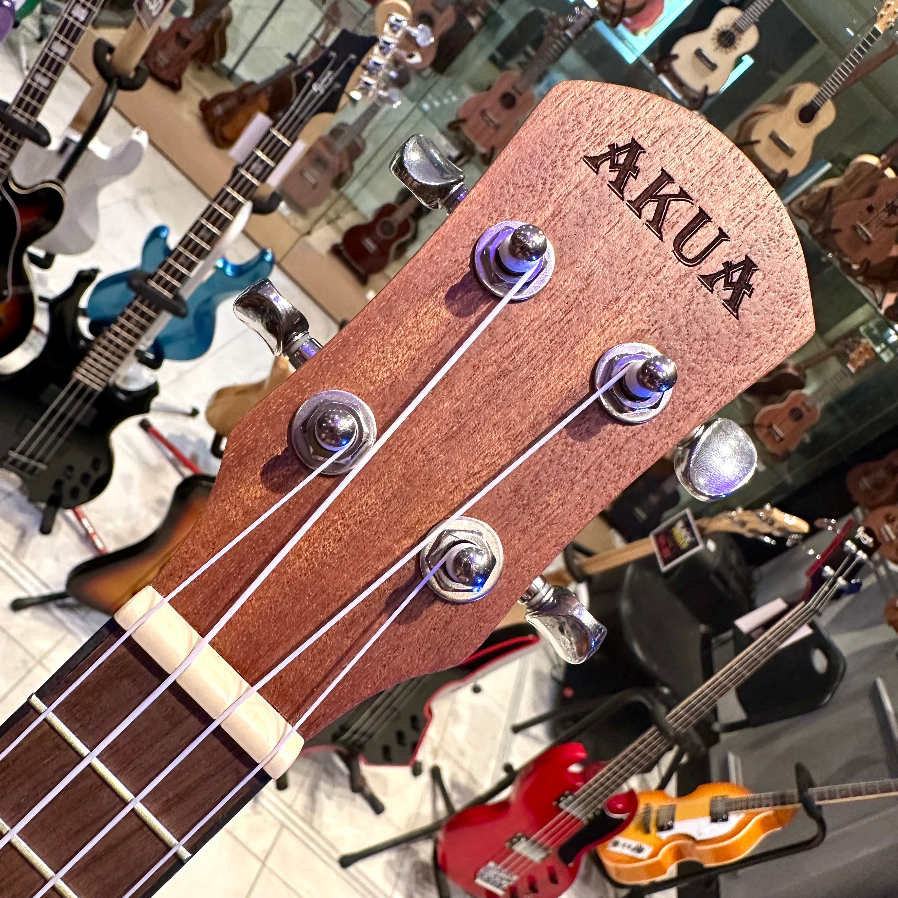 AKUA Aloha: 21" Soprano Ukulele - Hummingbird